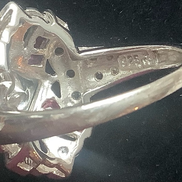 🌸Beautiful Sterling Silver Filigree Pink Cz Ring - Picture 4 of 12